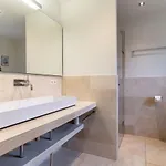 Reetdachhaus Dreilanden Reetdachhaus Charlotte Дом отдыха