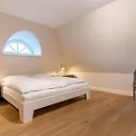 Reetdachhaus Dreilanden Reetdachhaus Charlotte Nyaraló Böhl